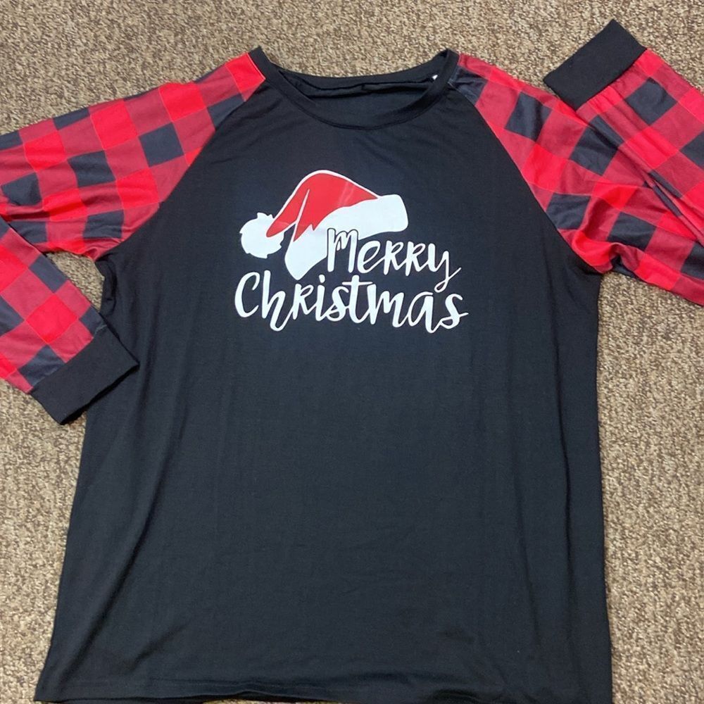 Unisex Christmas Raglan Shirt - Black and Red Size L